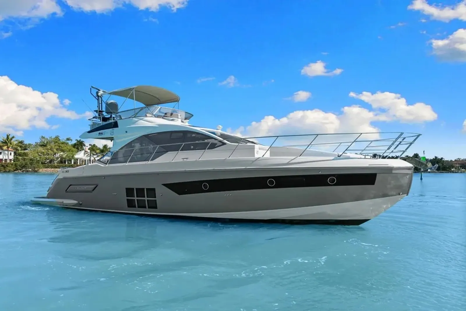 Azimut S6 (2023)