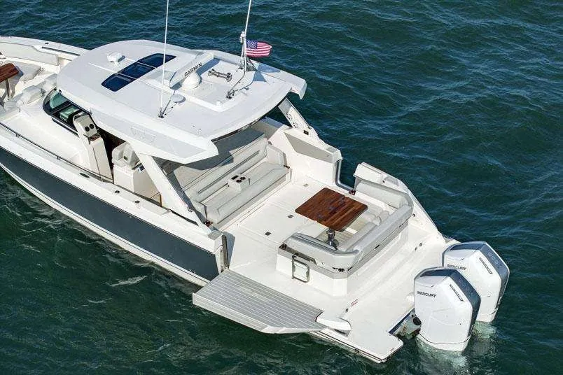 Tiara 43 LS (2024)