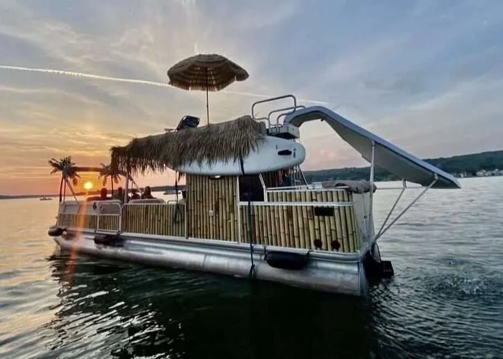 Tiki Pontoon
